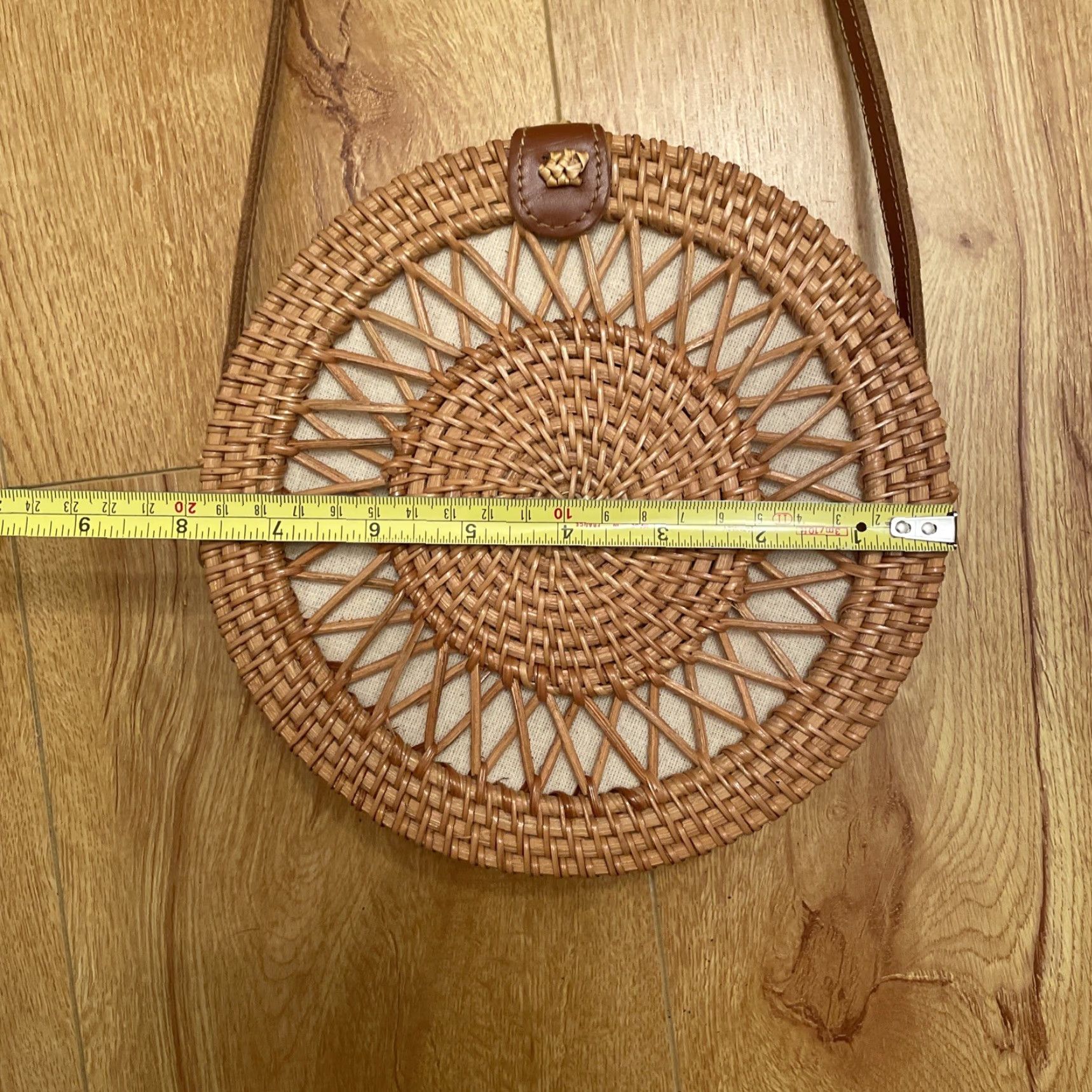Vintage Estate Crossbody Bag Women's Purse Circle Rattan Leather Strap Ivory Beige Lined Brown Wicker Vintage No (Medium) Size ONE SIZE - 7 Thumbnail