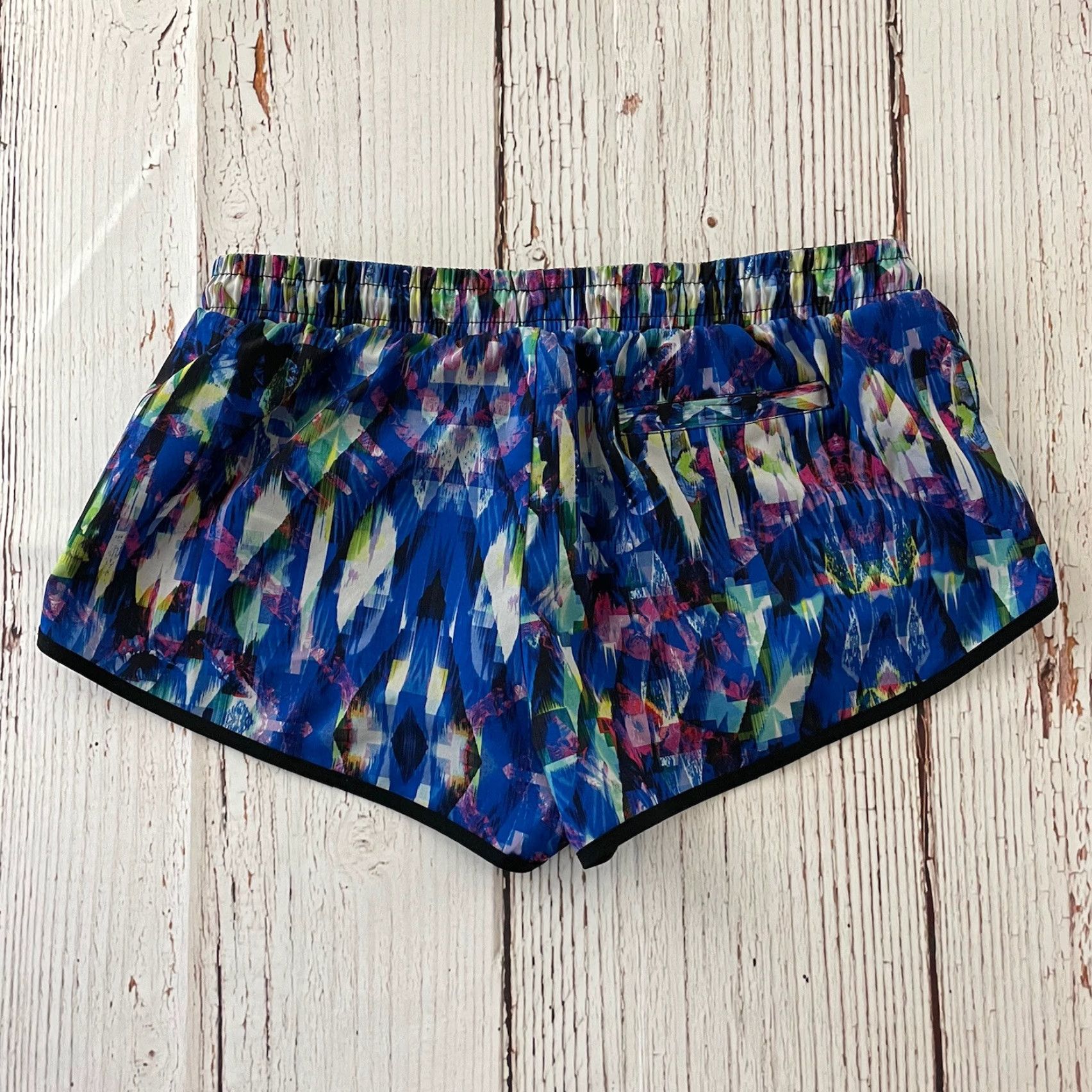 Fabletics Fabletics Shorts Athletic Women's Medium Black All Over Print Unlined Multicolor Running & Jogging Activewear Size 32" / US 10 / IT 46 - 5 Thumbnail