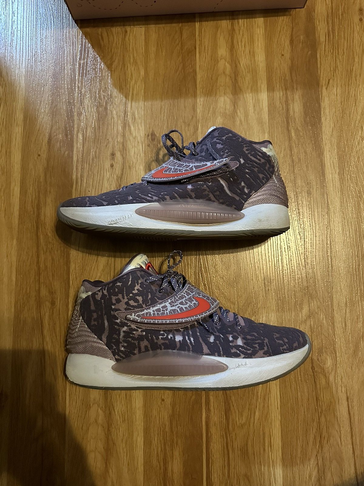 Nike Nike KD 14 Valentines Day Size US 12 / EU 45 - 2 Thumbnail