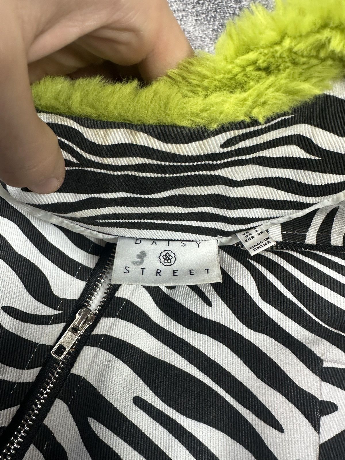 Other Y2K Vintage Fur Jacket Zebra Streetwear Opium Alt Rare VTg Size S / US 4 / IT 40 - 5 Thumbnail