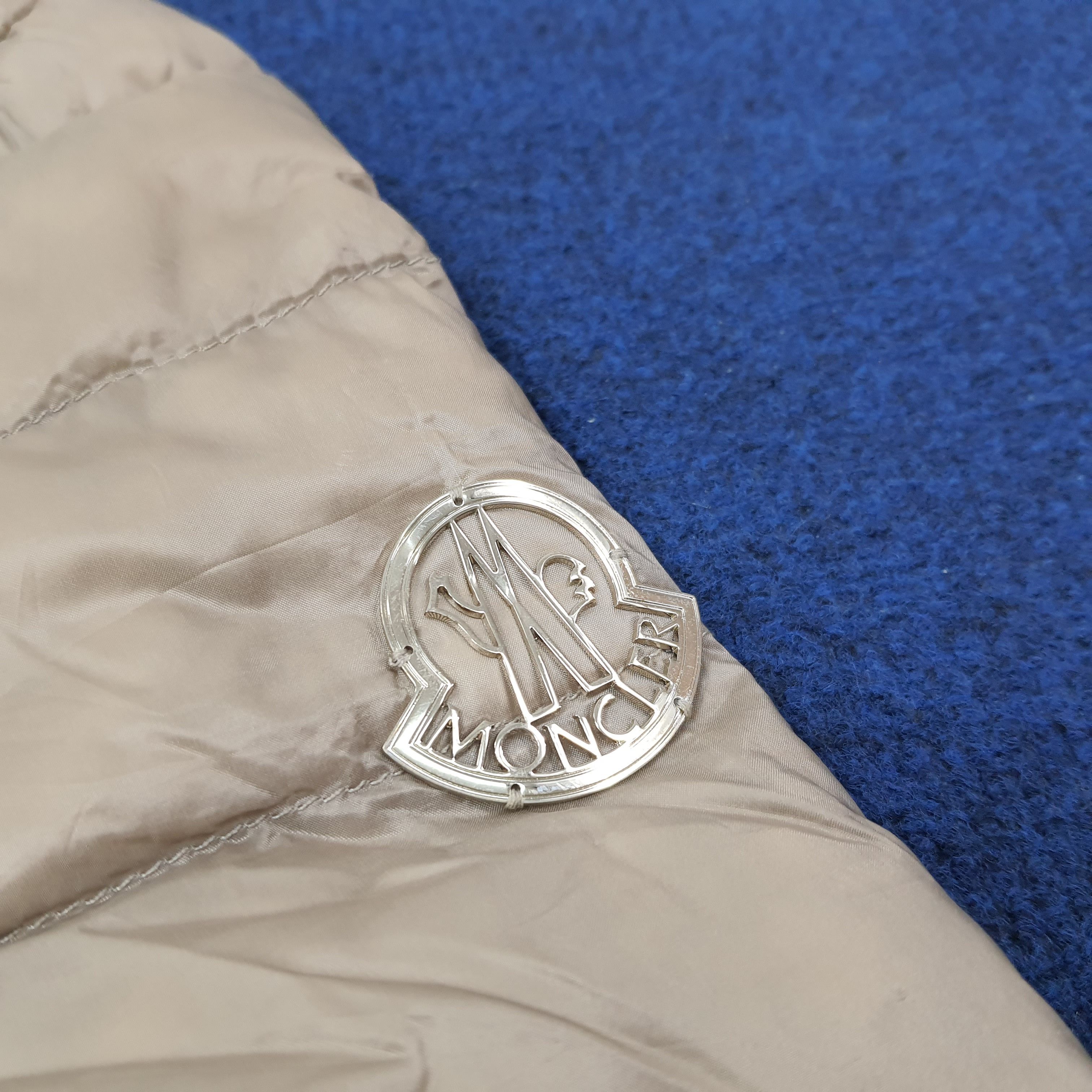 Vintage Moncler Designer Outdoor Puffer Jacket C247N26