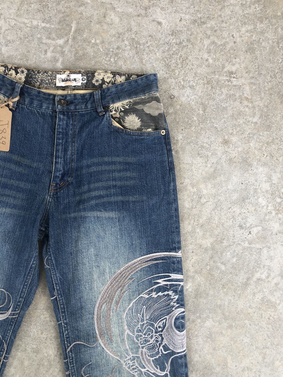 Karakuri Tamashii Karakuri Tamashii Embroidered Jeans Distressed Jeans Size US 30 / EU 46 - 5 Thumbnail