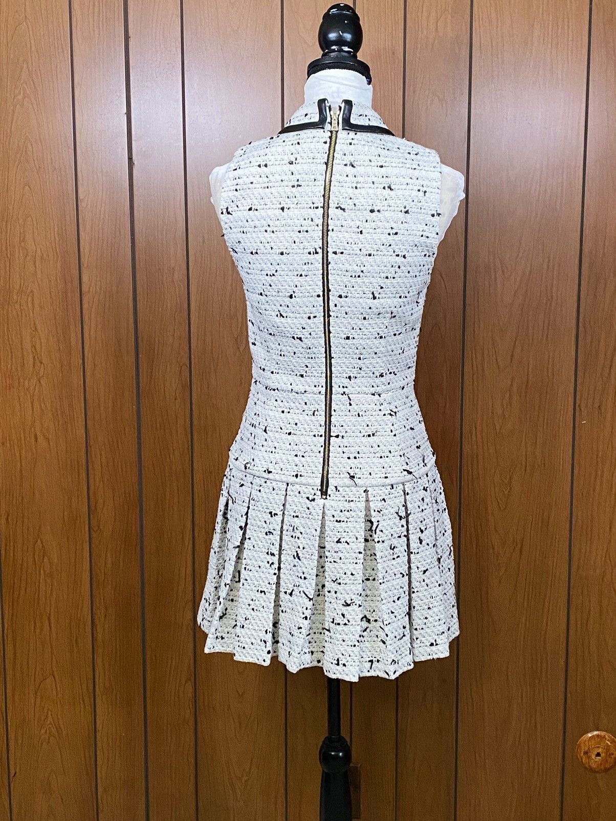 Alice + Olivia Alice + Olivia Ellis Tweed Pleated Minidress size 4 Size S / US 4 / IT 40 - 9 Thumbnail