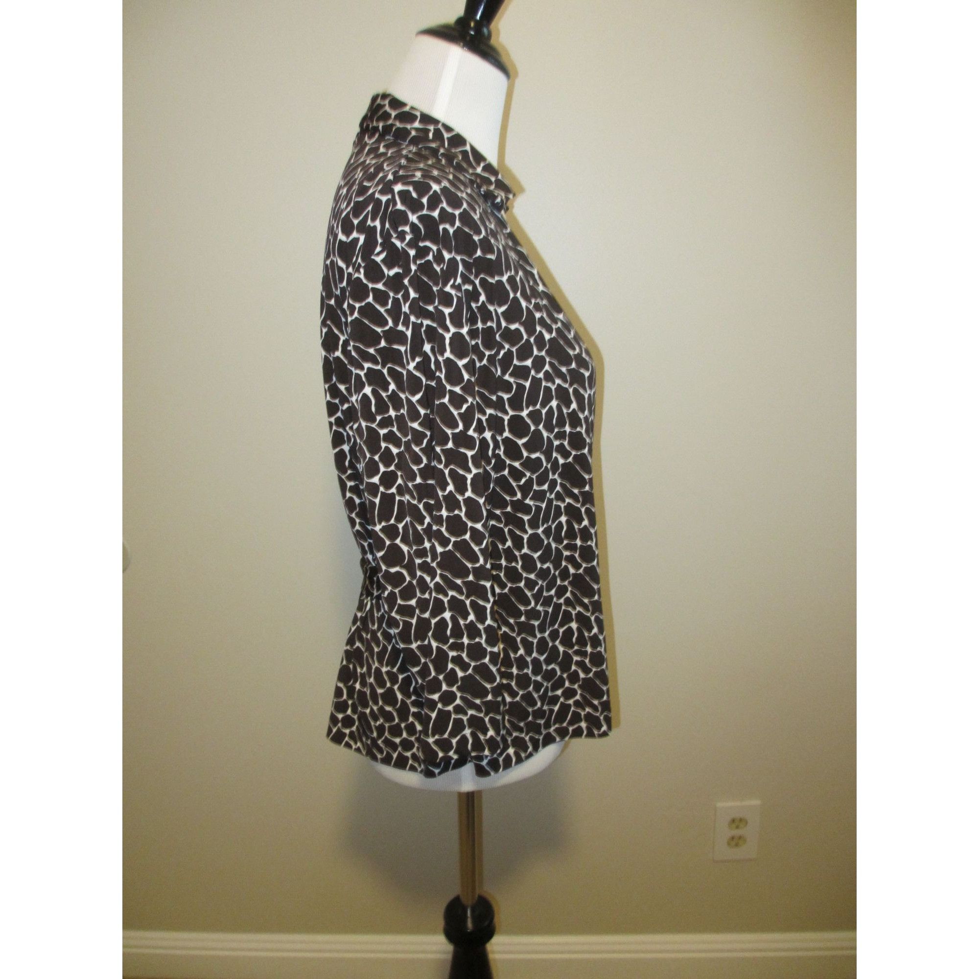 Chicos Chicos Black & White Animal Print Wrap Top Blouse Size 2 Pol Size XS / US 0-2 / IT 36-38 - 4 Thumbnail