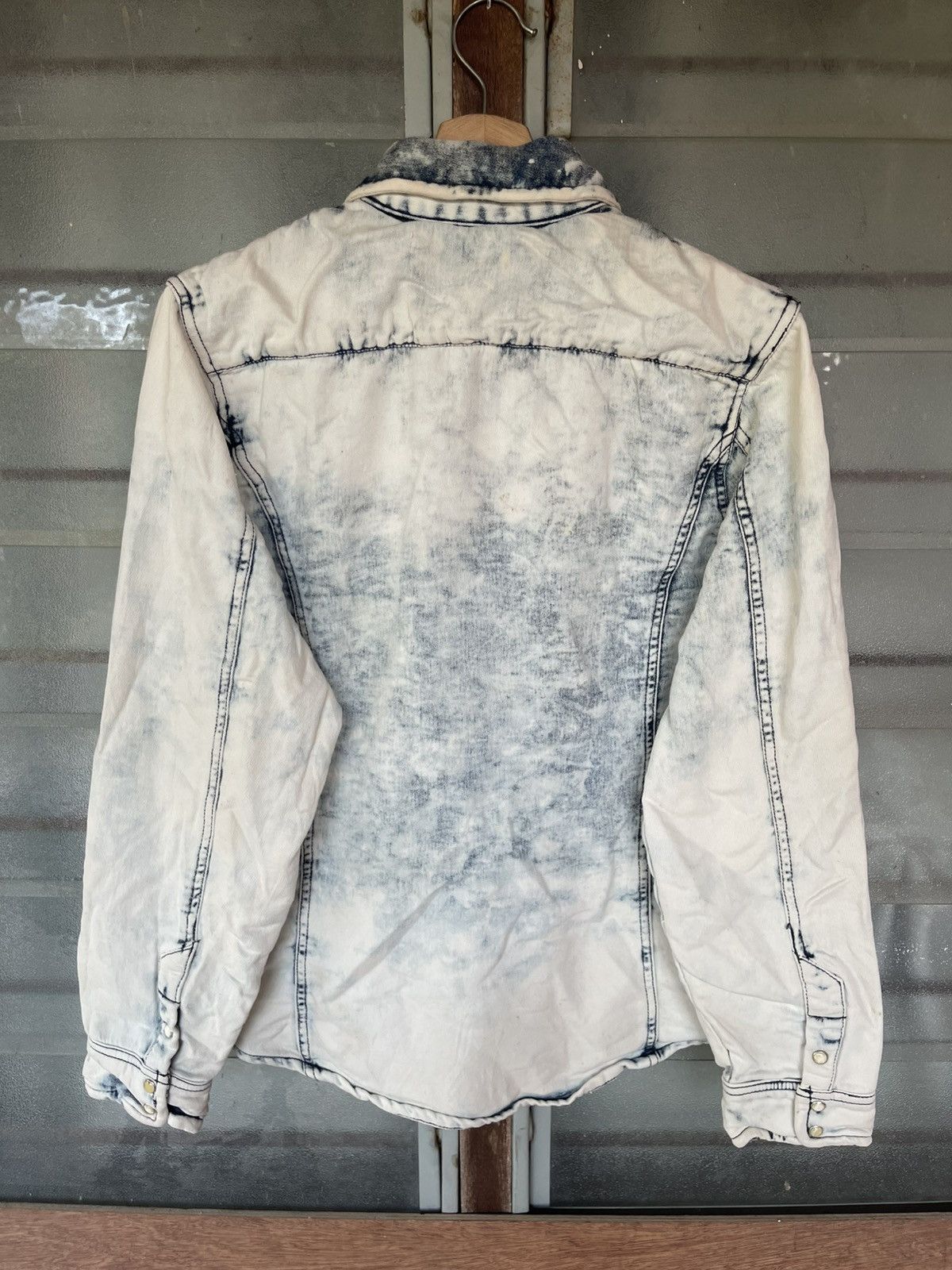 In The Attic Vintage In The Attic Long Sleeve Button Down Acid Wash Tee Size US M / EU 48-50 / 2 - 9 Thumbnail