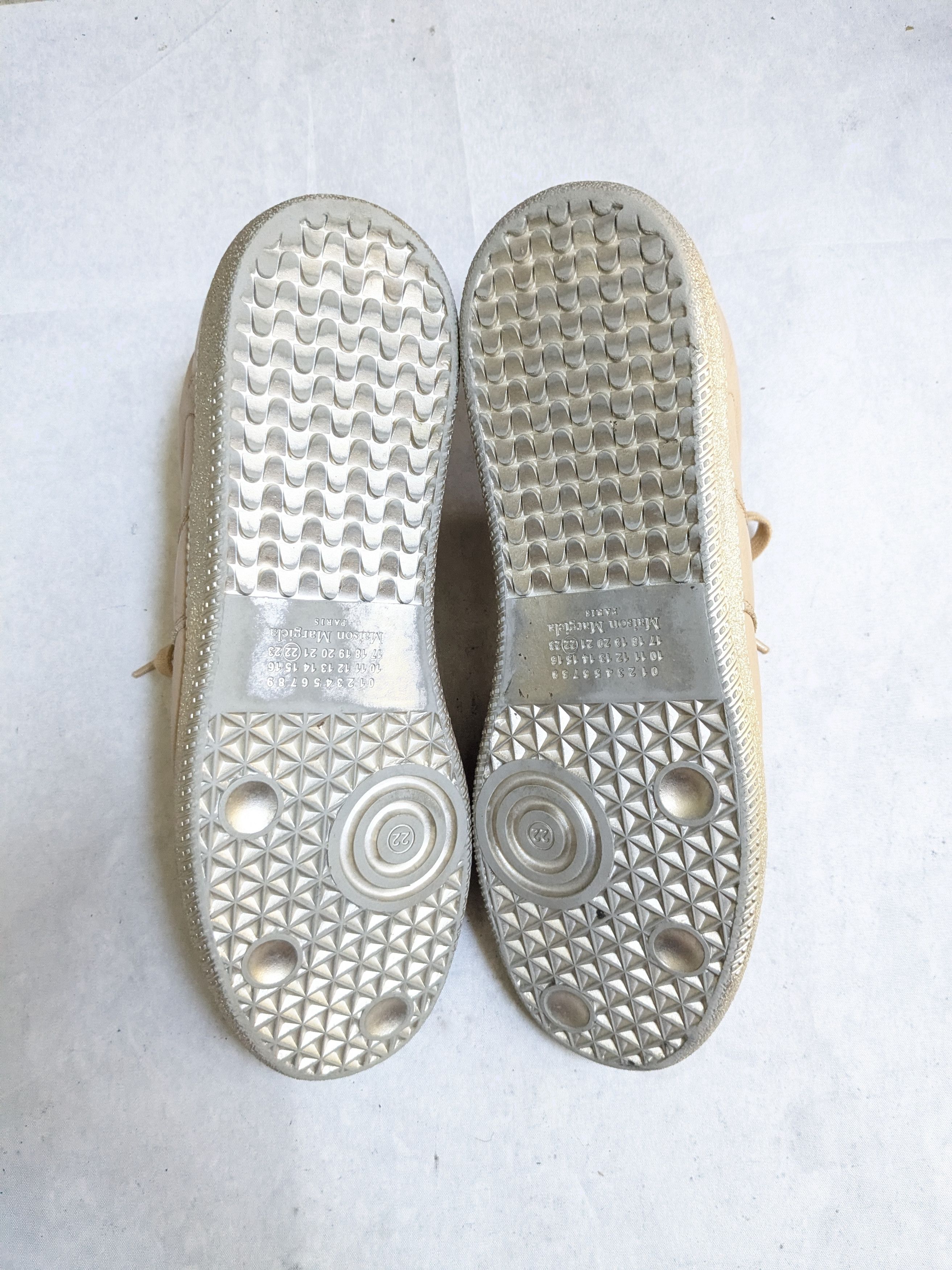 Maison Margiela Maison Margiela Replica GAT Silver 11 44 Low Tops Leather Size US 11 / EU 44 - 22 Thumbnail