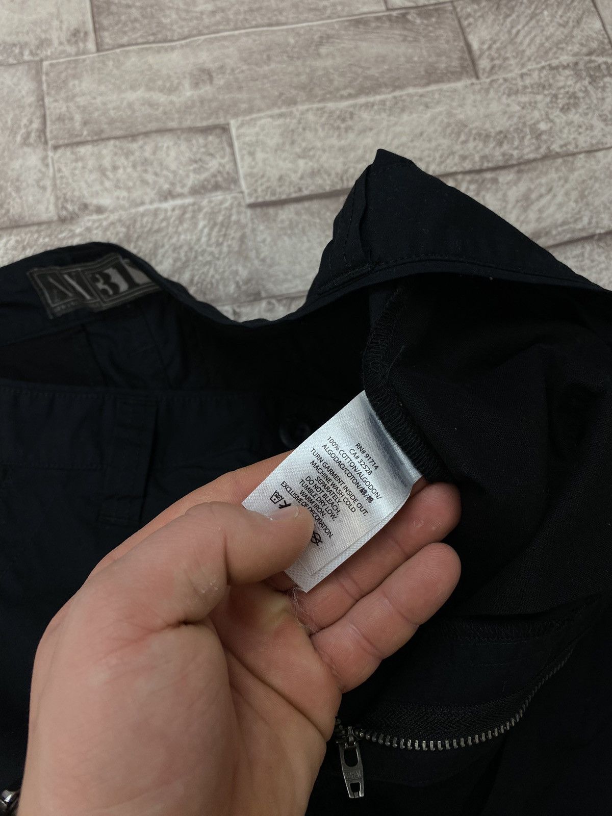 Armani Exchange × Band Tees Armani Cargo Shorts pants Silver Logo 31 by Kanye West Size US 31 - 12 Thumbnail