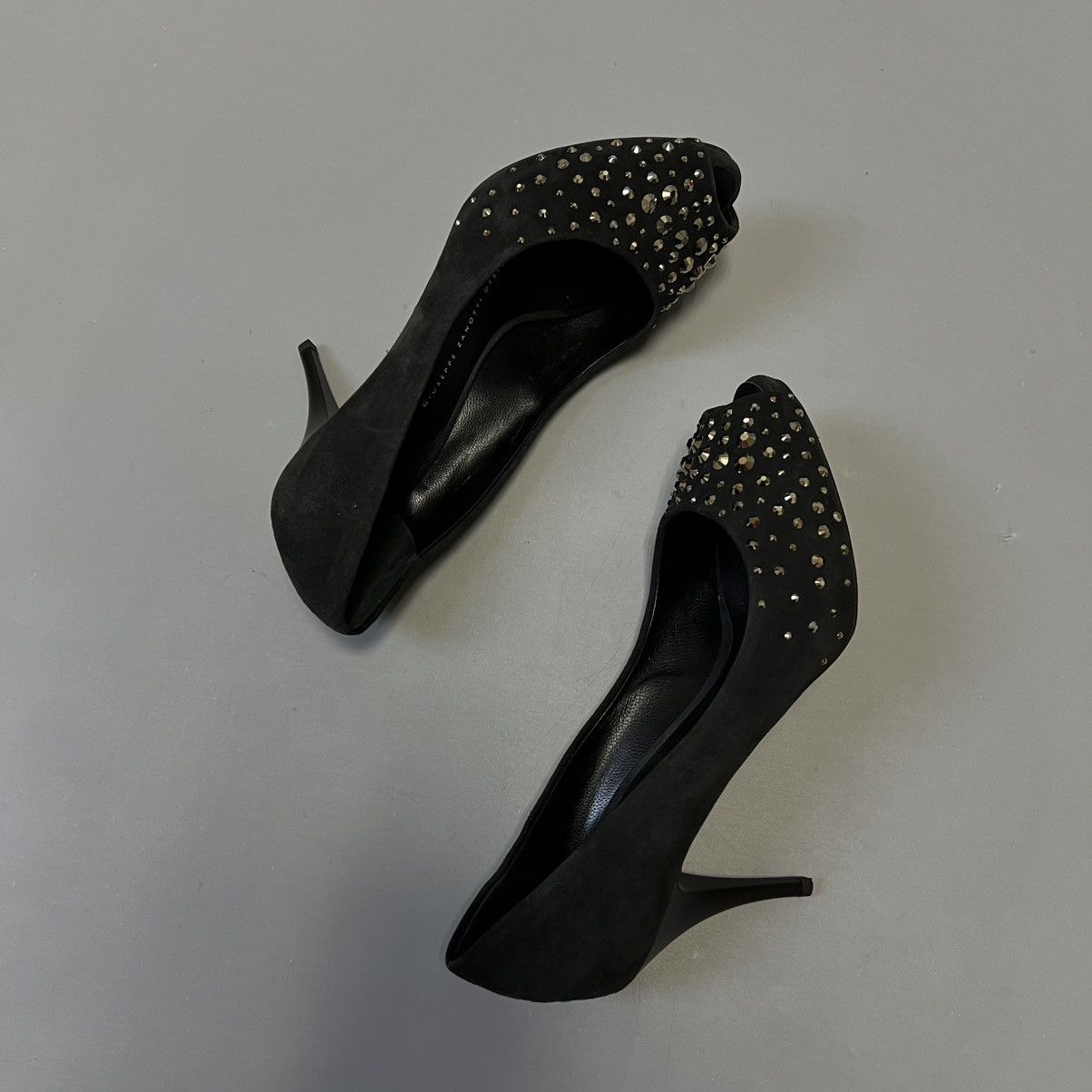 Giuseppe Zanotti Giuseppe Zanotti Black Suede Studded Pumps Size US 6.5 / IT 36.5 - 11 Thumbnail