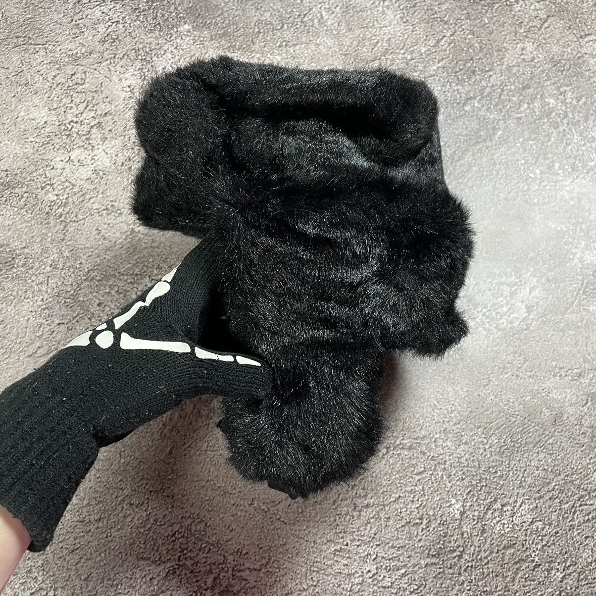 Vintage Vintage 90s Mohair Skeleton Hand Beanie Faux Fur Black OS Size ONE SIZE - 3 Thumbnail