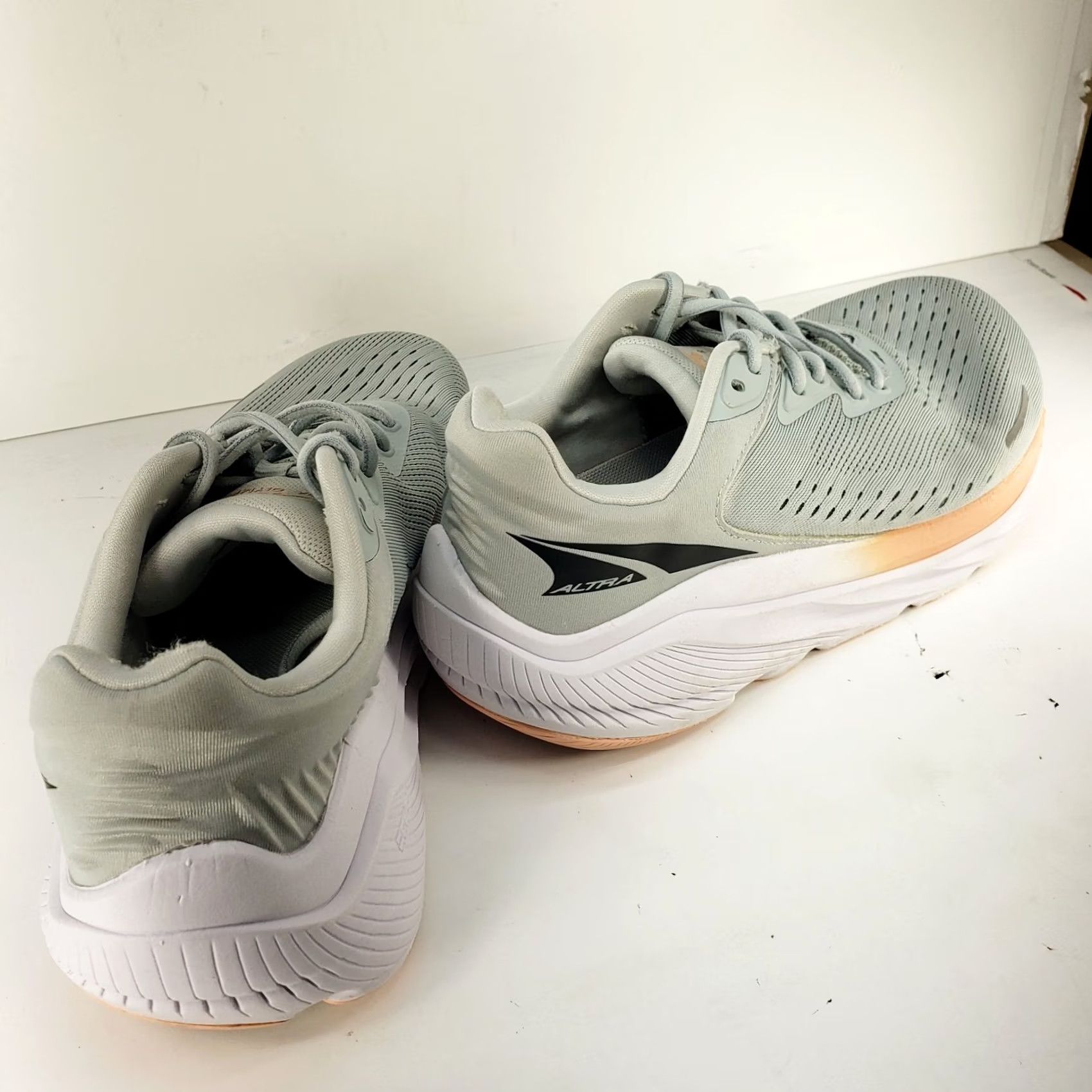 Altra Altra VIA Olympus 2 Gray Peach Road Running Trainers Innerflex Womens 8 Shoes Sneaker Athletic Casual Size US 8 / IT 38 - 4 Thumbnail