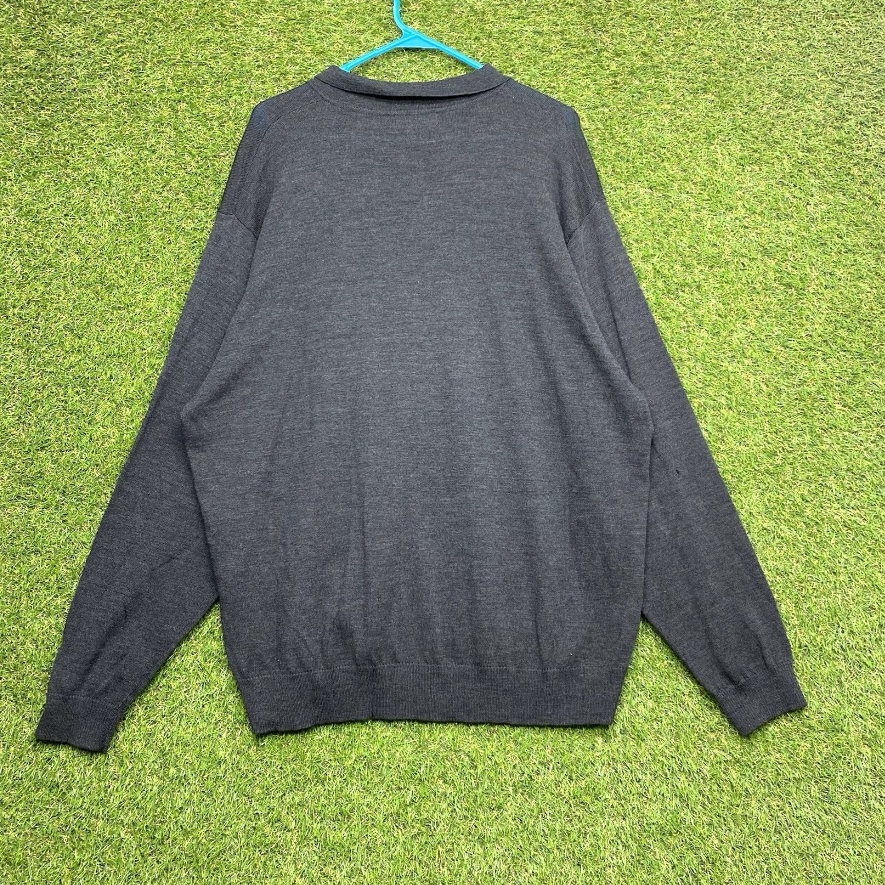 Brooks Brothers Brooks Brothers Mens XL Henley Style Sweater 100% Merino Wool Gray/Gray Polo Knit 90s Classic Modern Size US XL / EU 56 / 4 - 2 Thumbnail