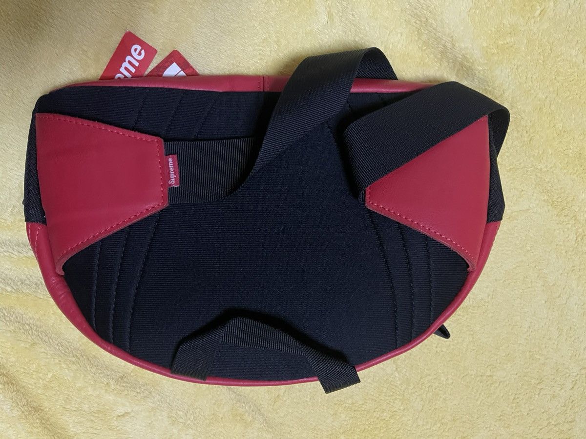 Supreme × The North Face Supreme the north face leather red Roo lumber pack waist bag Size ONE SIZE - 2 Thumbnail