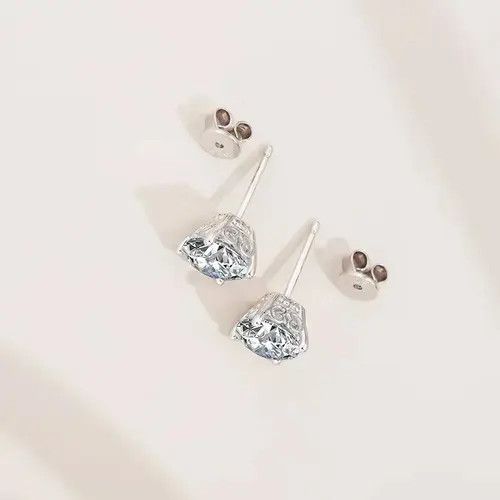 Jewelry × Sterling Silver 925 silver moissanite 2 carat four-prong earrings Size ONE SIZE - 4 Thumbnail