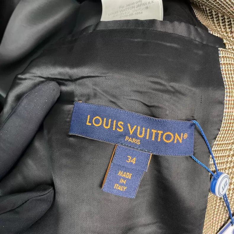 Louis Vuitton Louis Vuitton Brown houndstooth double-breasted blazer Size XXS / US 00 / IT 34 - 5 Thumbnail