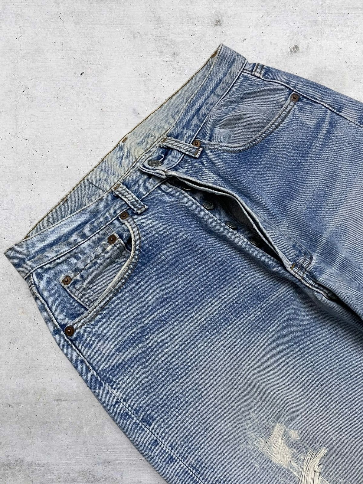 Levi's Vintage Clothing VINTAGE 501 LEVIS 90S DESIGNER OG DESIGN DISTRESSED DENIM Size US 29 - 8 Thumbnail