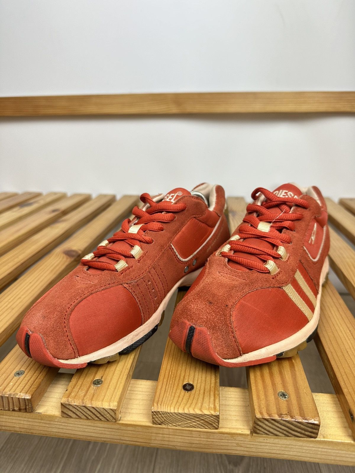 Diesel × Vintage Vintage Diesel Low Top Sneakers Avant Garde Style Y2K Size US 7.5 / IT 37.5 - 2 Thumbnail