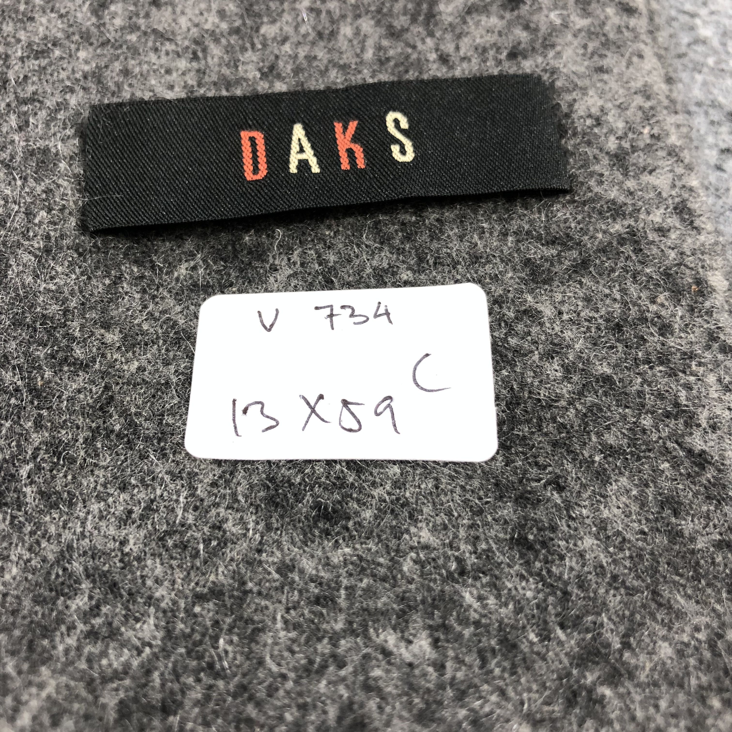 DAKS DAKS 110th Anniversary Cashmere Scarf Muffler V734 Size ONE SIZE - 6 Thumbnail