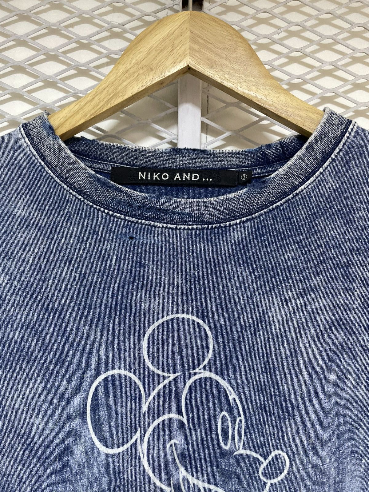 Japanese Brand NIKO AND.. x DISNEY BLUE DENIM tshirt Size US L / EU 52-54 / 3 - 5 Thumbnail