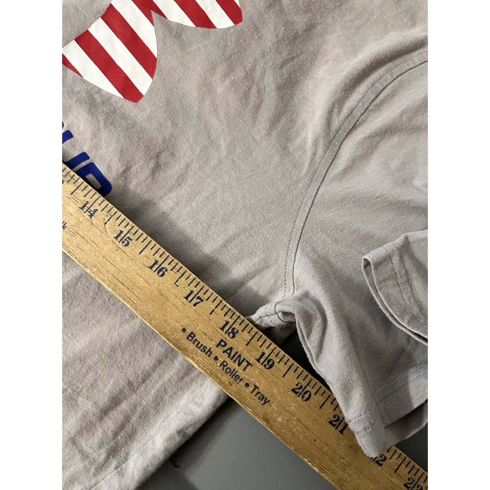 Under Armour VINTAGE Under Armour Shirt Men M Gray Crew Neck Logo Graphic Short Sleeve 2010s Mens Size US M / EU 48-50 / 2 - 5 Thumbnail