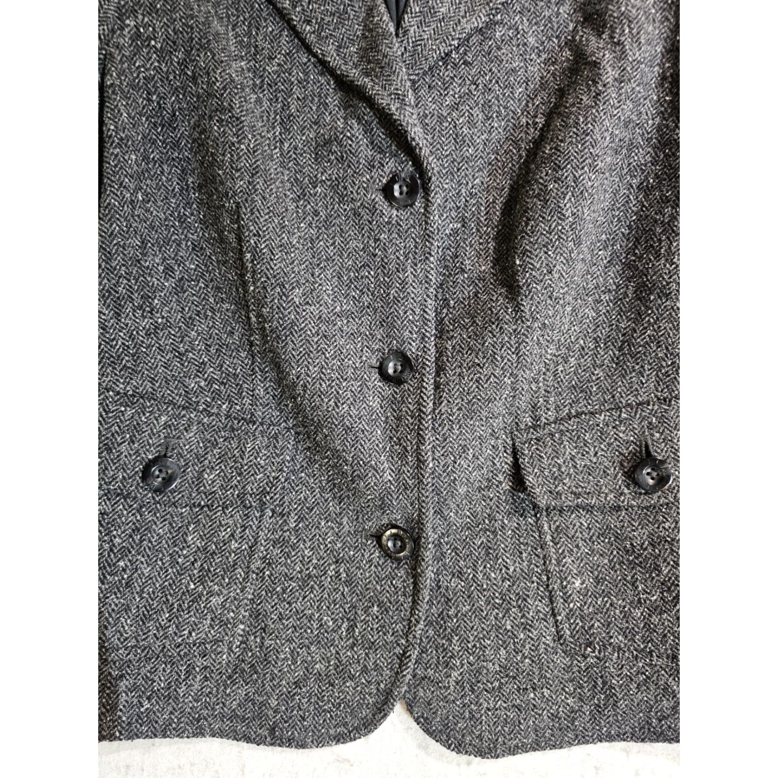 Vintage VINTAGE L.L. Bean Blazer Women’s Wool Blend 3-Button Gray Regular M Short Sleeve Long Sleeve Coat/Blazer Style 90s Century? Size M / US 6-8 / IT 42-44 - 5 Thumbnail