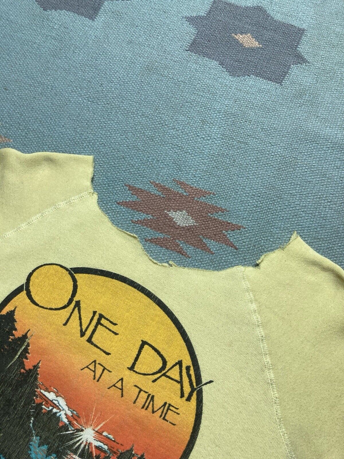 Vintage 80s sweatshirt one day at a time sunset lake chopped neck XL Size US XL / EU 56 / 4 - 10 Thumbnail