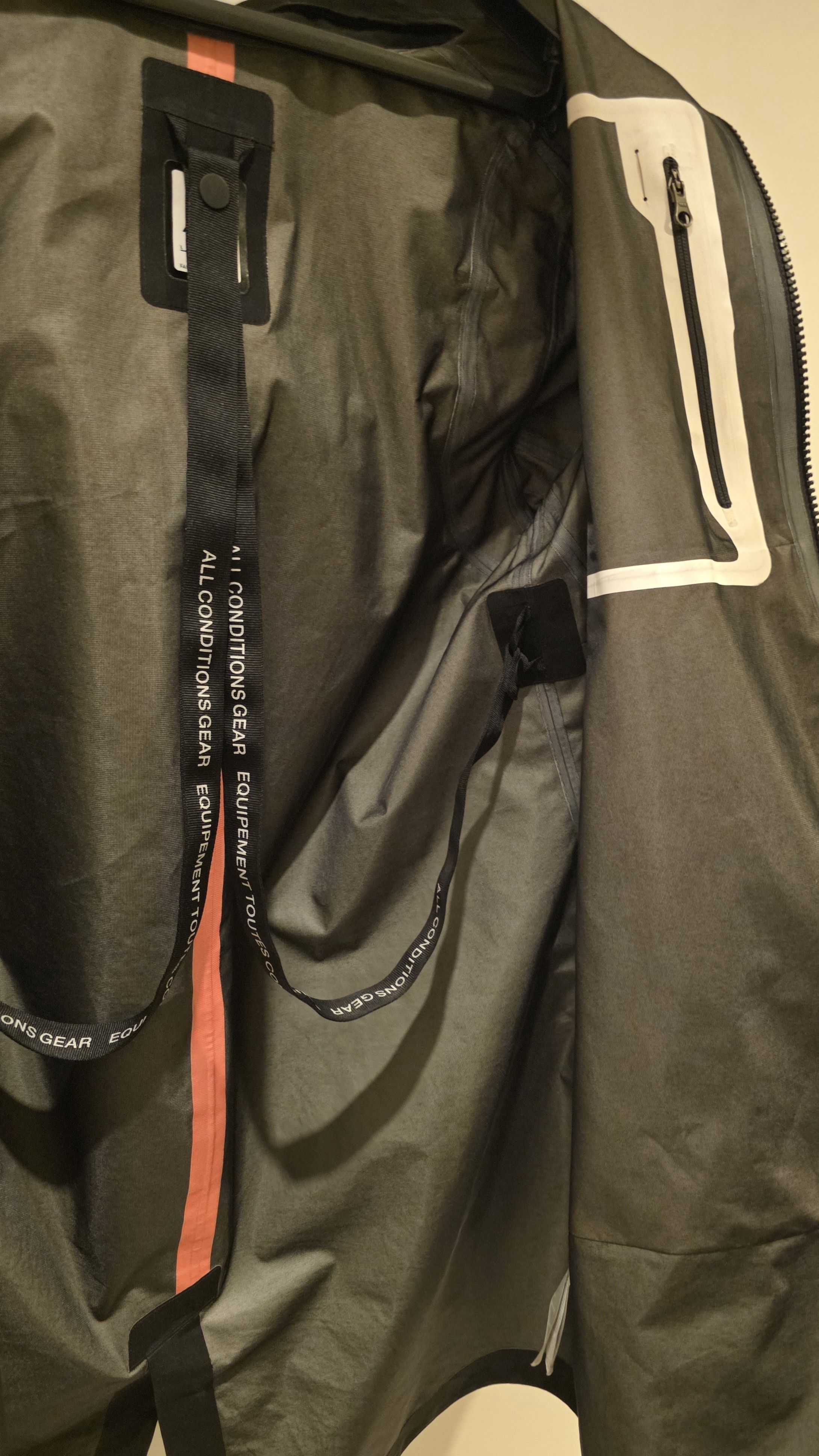 Goretex × Nike ACG Nike ACG X Errolson Hugh Goretex 3-in-1 (shell only) Size US L / EU 52-54 / 3 - 3 Thumbnail
