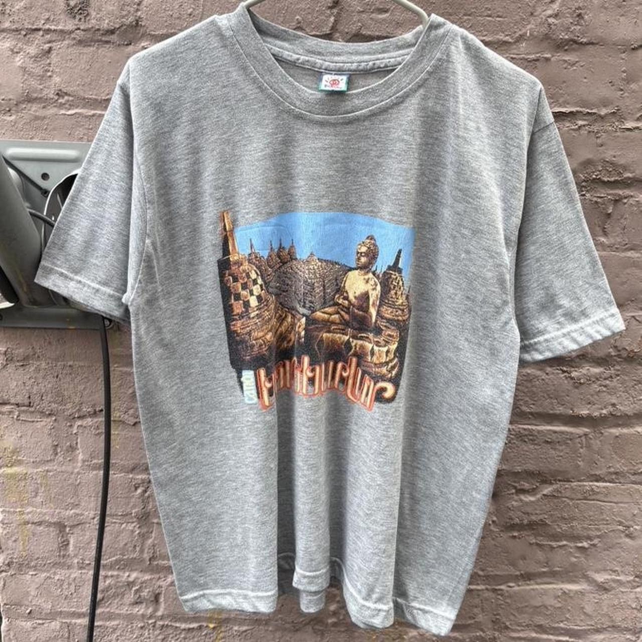 Vintage Vintage 90s Grey Buddhist Temple Monk Graphic T-Shirt Size US M / EU 48-50 / 2 - 1 Thumbnail