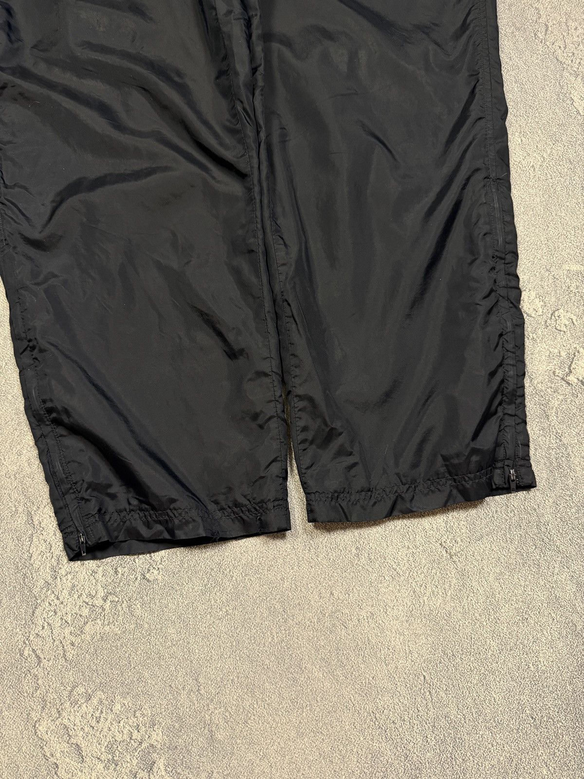 Nike Vintage Nike track pants black size xl baggy y2k Size US 36 / EU 52 - 4 Thumbnail