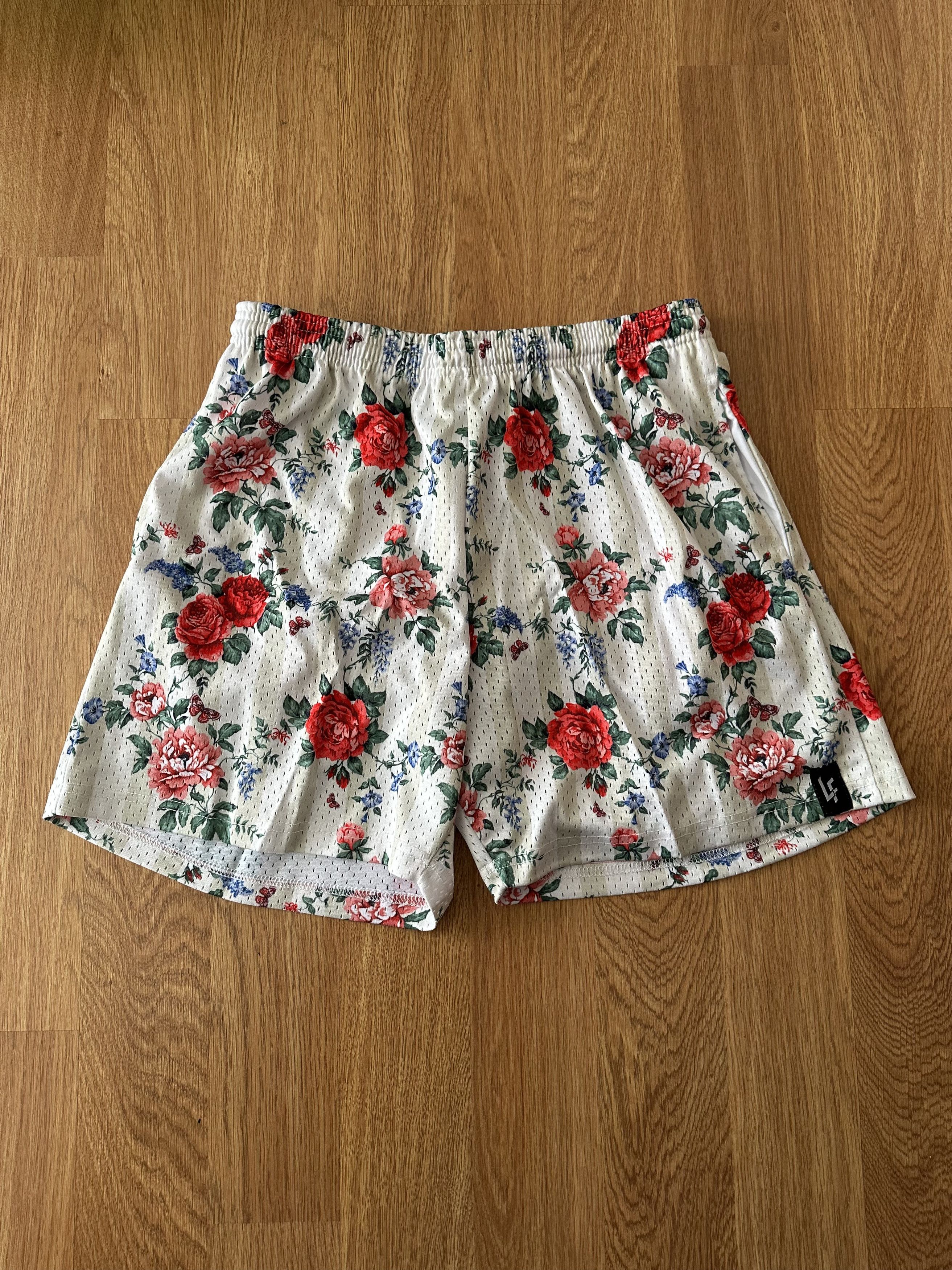 Lost Enterprises Lost Files White/Green Floral Shorts Size L Size US 35 - 1 Thumbnail