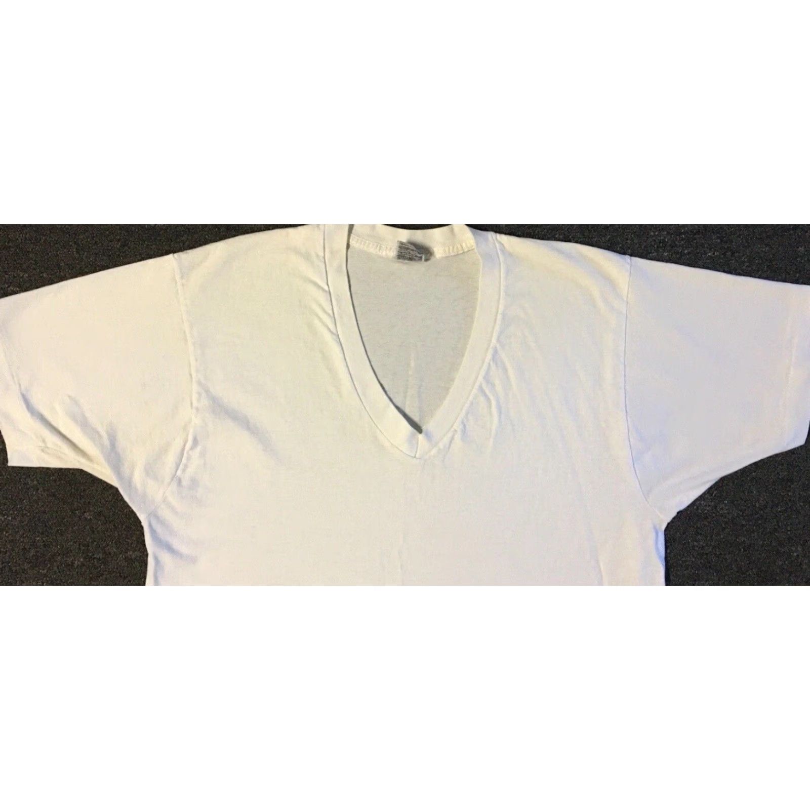 Vintage VINTAGE 80s 90s Faded Distressed V Neck Shirt M White Grunge Biker Punk Surf Skate Track Mens T-Shirt Size US M / EU 48-50 / 2 - 7 Thumbnail