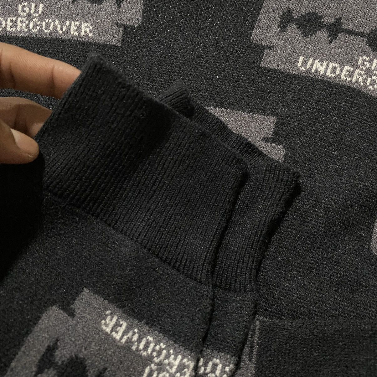 GU × Undercover 🧧RARE 🧧 Monogram print Razor blade Size US XL / EU 56 / 4 - 10 Thumbnail