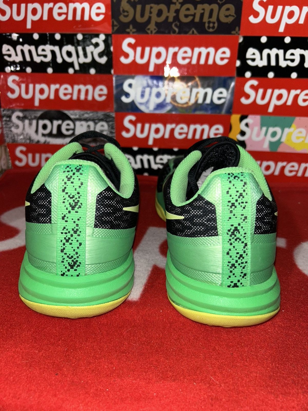 Nike Nike KB Mentality Black Volt Poison Green 704942-001 Size 13 Size US 13 / EU 46 - 3 Thumbnail