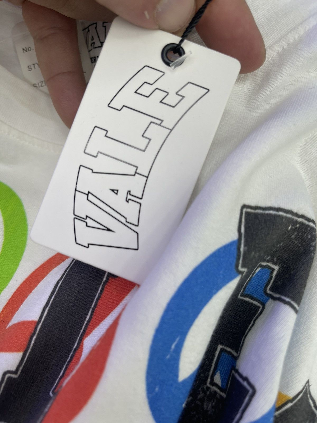 Vale Vale lives warzone tee white Size US L / EU 52-54 / 3 - 7 Thumbnail