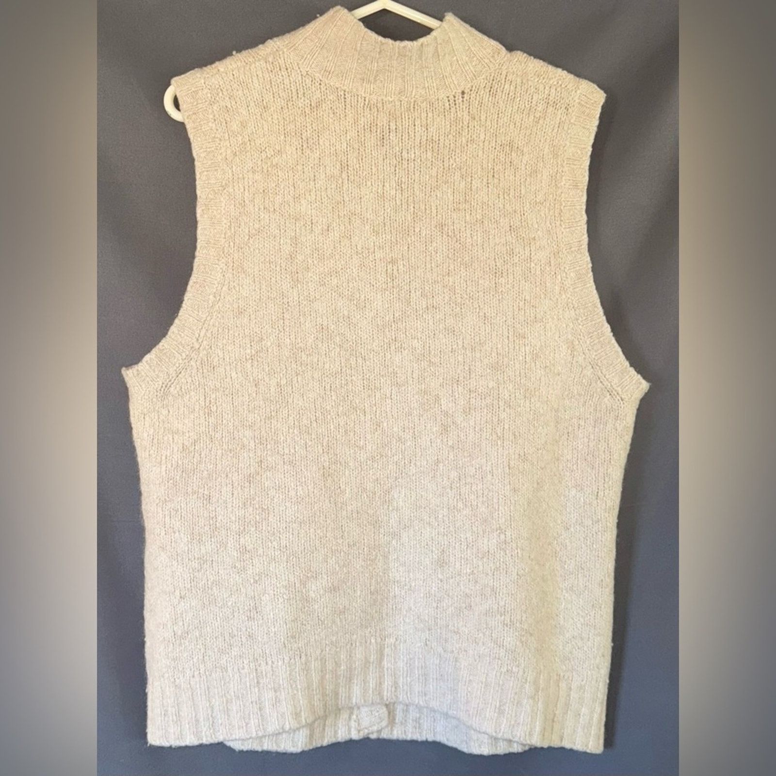 L.L. Bean Vintage L.L. Bean Cream Size XL Sweater Vest Size XL / US 12-14 / IT 48-50 - 3 Thumbnail
