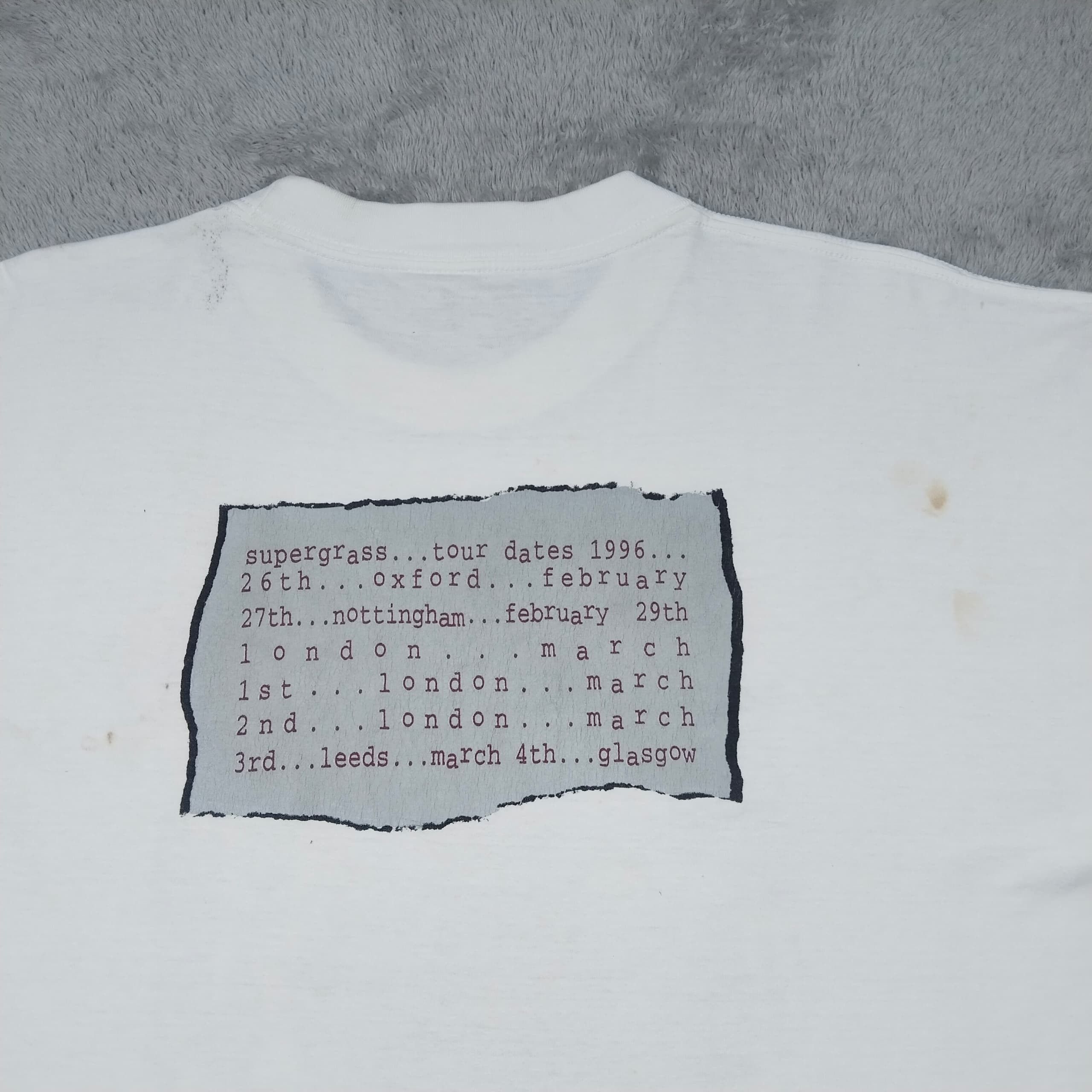 Band Tees VINTAGE DISTRESSED 1996 SUPERGRASS GOING OUT ON TOUR T SHIRT Size US XL / EU 56 / 4 - 4 Thumbnail