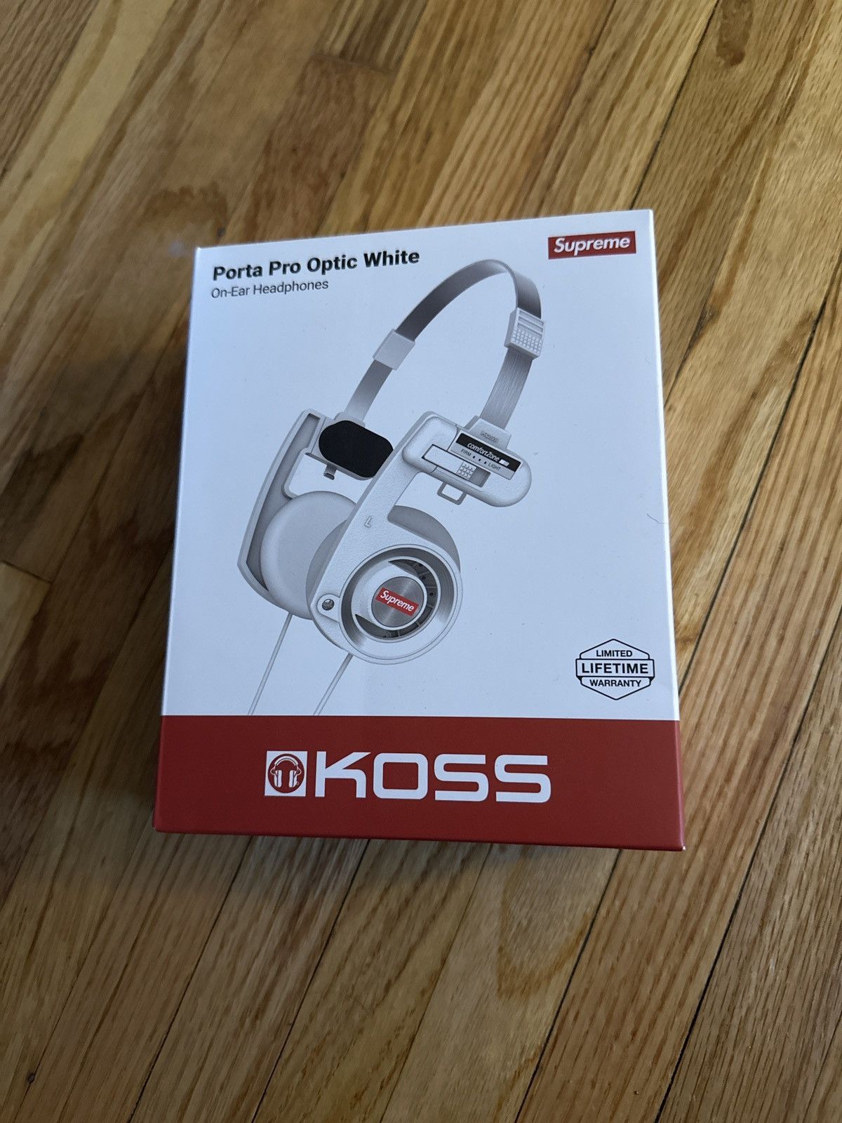 Supreme Supreme Koss PortaPro Headphones - White - FW23 Size ONE SIZE - 1 Thumbnail