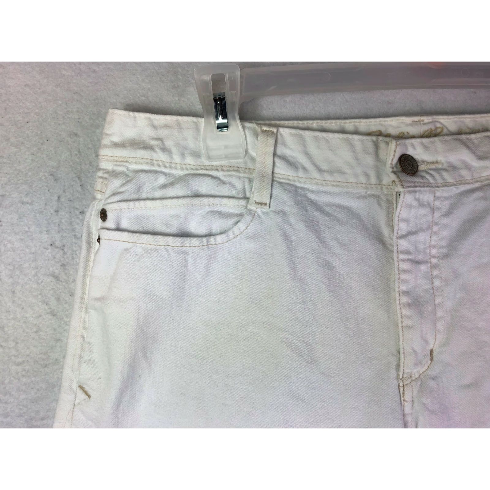 Eddie Bauer Eddie Bauer Jeans Capri Womens Blue 12 Regular Mid Rise 19 Inseam 29 Measured Vintage No - White Capri? Size 34" / US 12 / IT 48 - 2 Thumbnail
