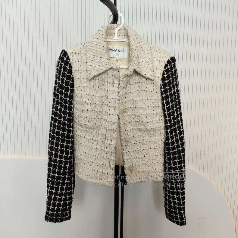 Chanel Soft and intimate little fragrant style plaid coat