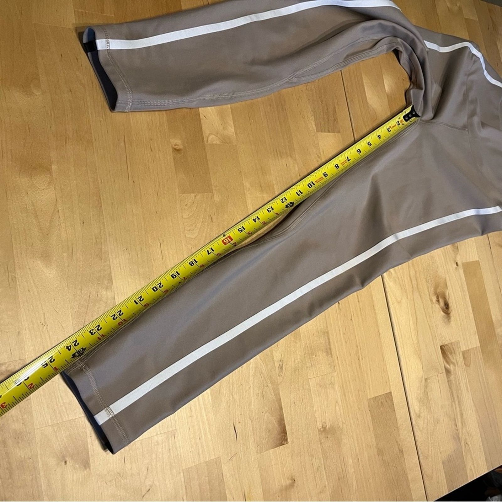 Abercrombie & Fitch Abercrombie & Fitch sculptLUX Crop Leggings Size Small S Size 25" / US 0 / IT 36 - 7 Thumbnail