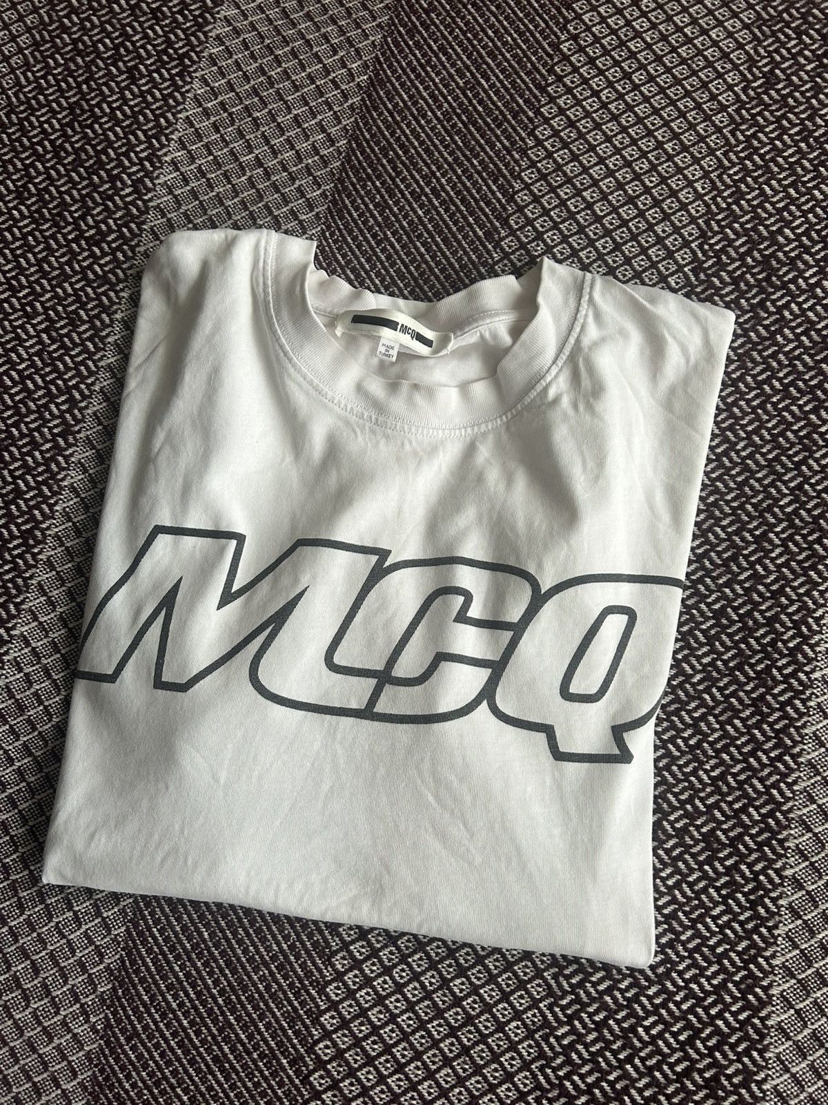 MCQ MCQ White Tee Mens Big Logo Size Medium Streetwear Size US M / EU 48-50 / 2 - 9 Thumbnail