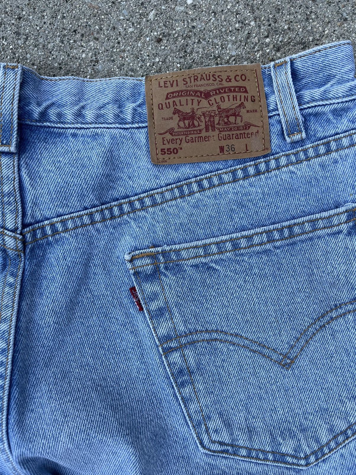 Levi's × Vintage Vintage Levi’s 550 Jean Shorts Tab 2001 Jorts Relaxed Denim Size US 34 / EU 50 - 8 Thumbnail