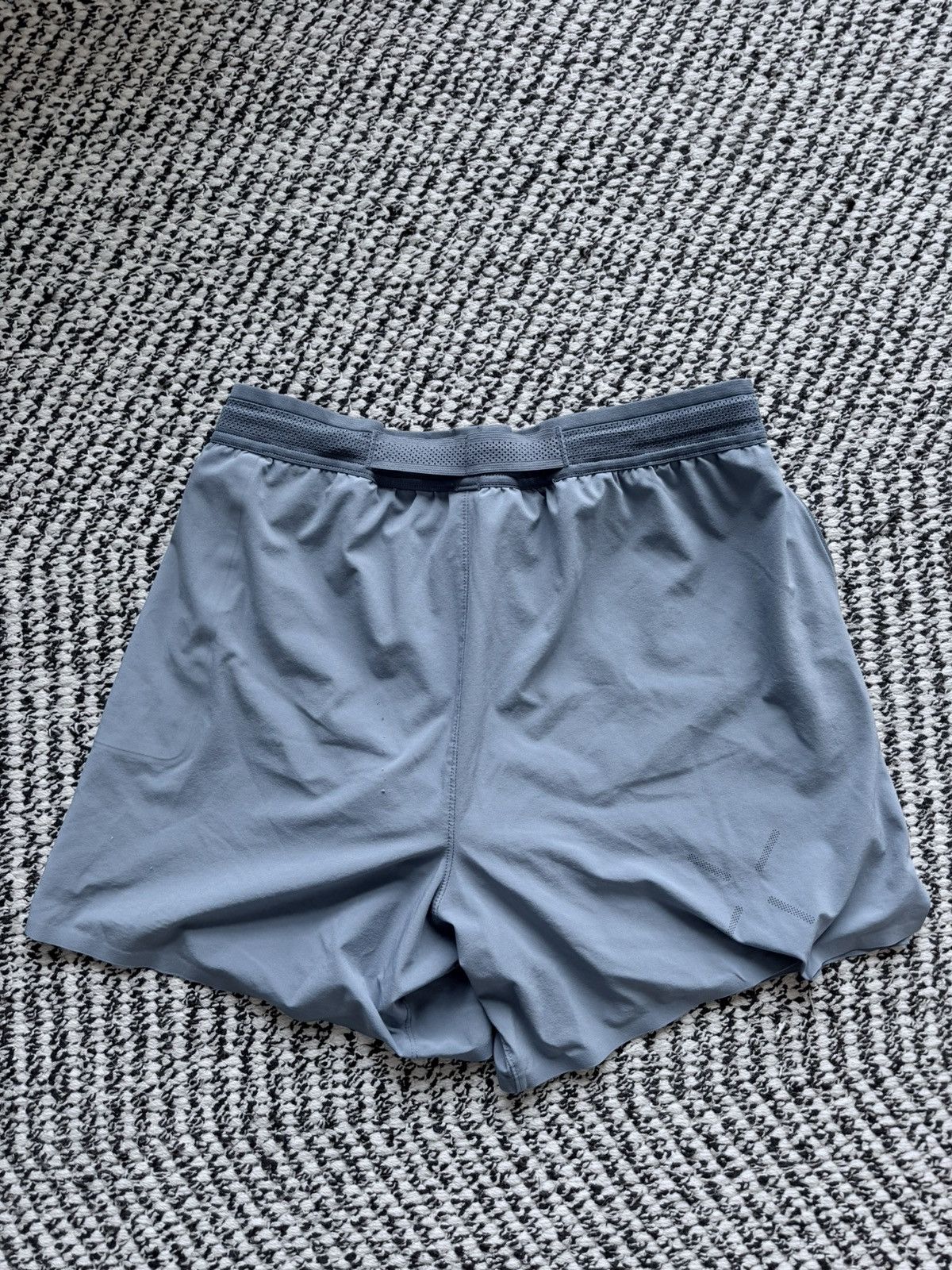 Ten Thousand Ten Thousand Admiral Blue 5” Workout Shorts Size US 29 - 4 Thumbnail
