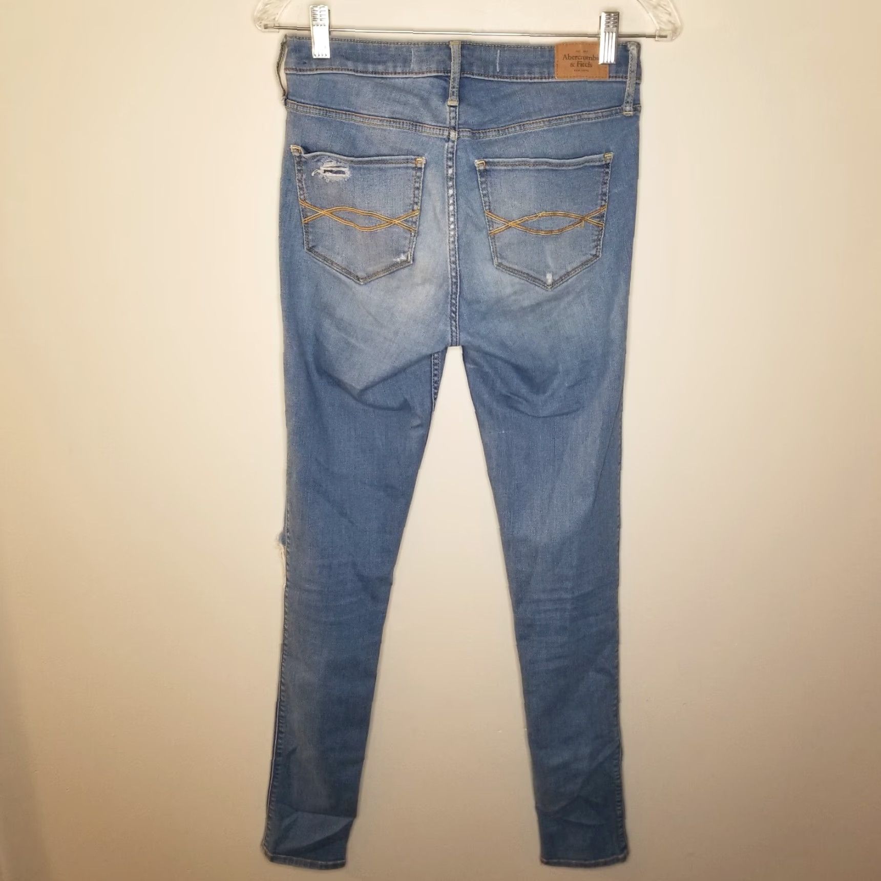 Abercrombie & Fitch Abercrombie & Fitch Jeans Skinny Distressed Blue 6 Tall Womens 28W 33L Size 6 Tall Size 28" / US 6 / IT 42 - 4 Thumbnail