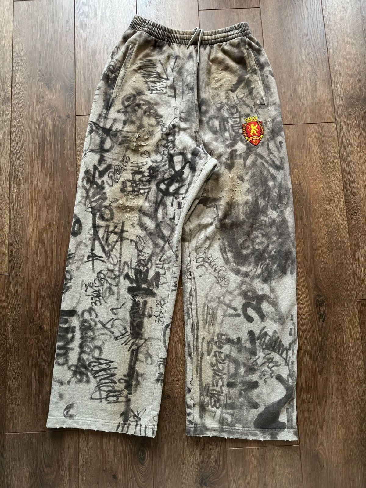 Balenciaga Balenciaga Graffiti Skater Sweatpants Size S | Grailed