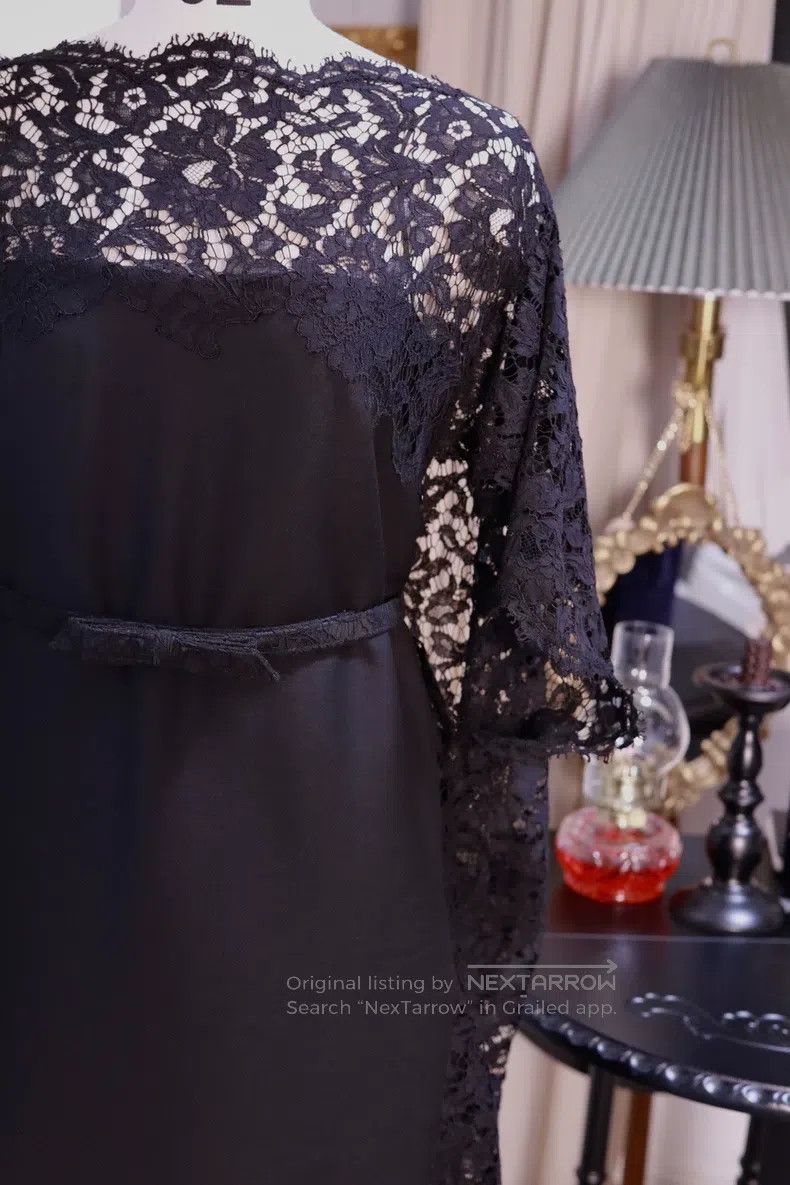 Valentino Valentino Lace wool dress Size M / US 6-8 / IT 42-44 - 2 Thumbnail