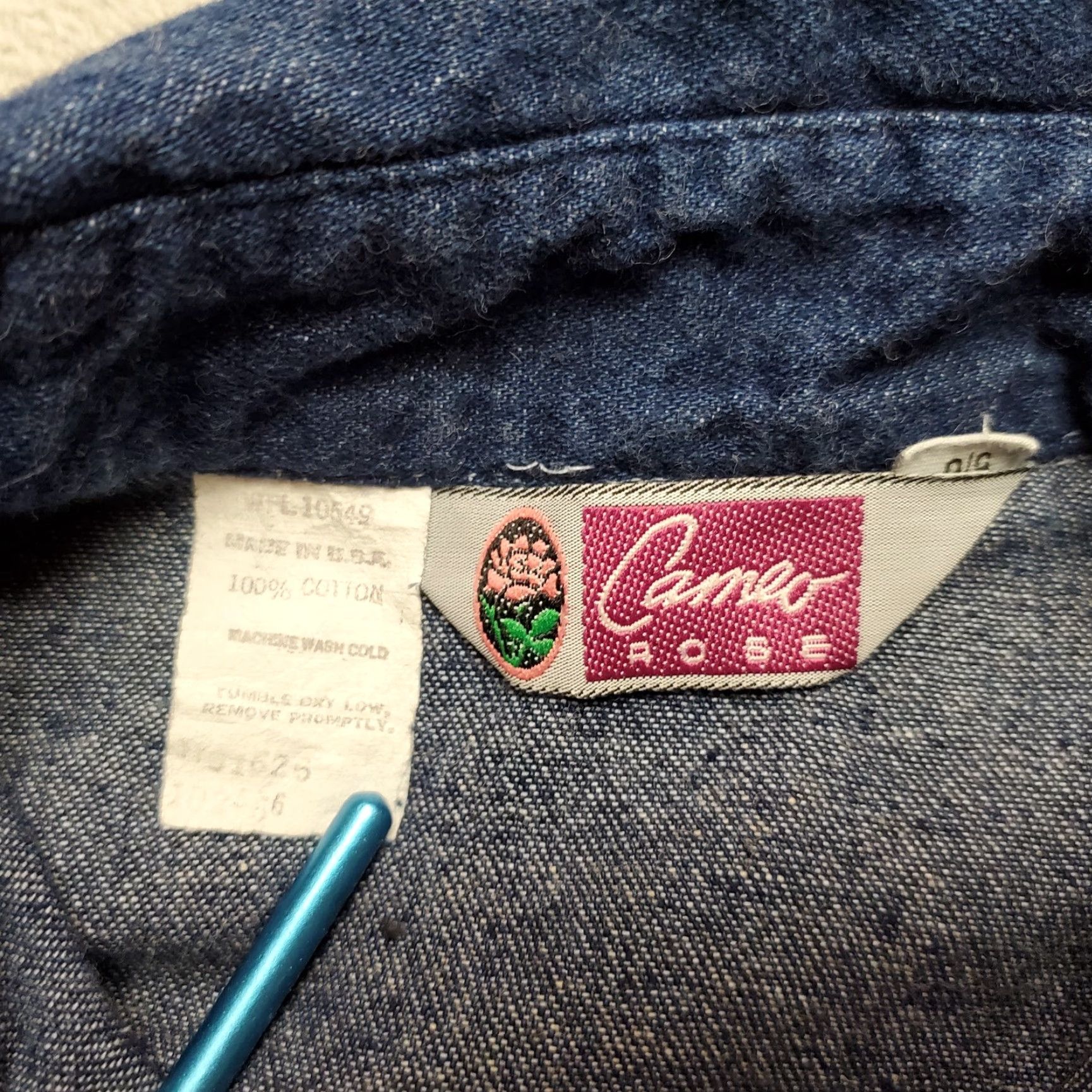 Vintage VINTAGE Cameo Rose Shirt Women 6 Blue Denim Button Pullover Casual 100% Cotton Long Sleeve Collared Built-In USA Size M / US 6-8 / IT 42-44 - 5 Thumbnail