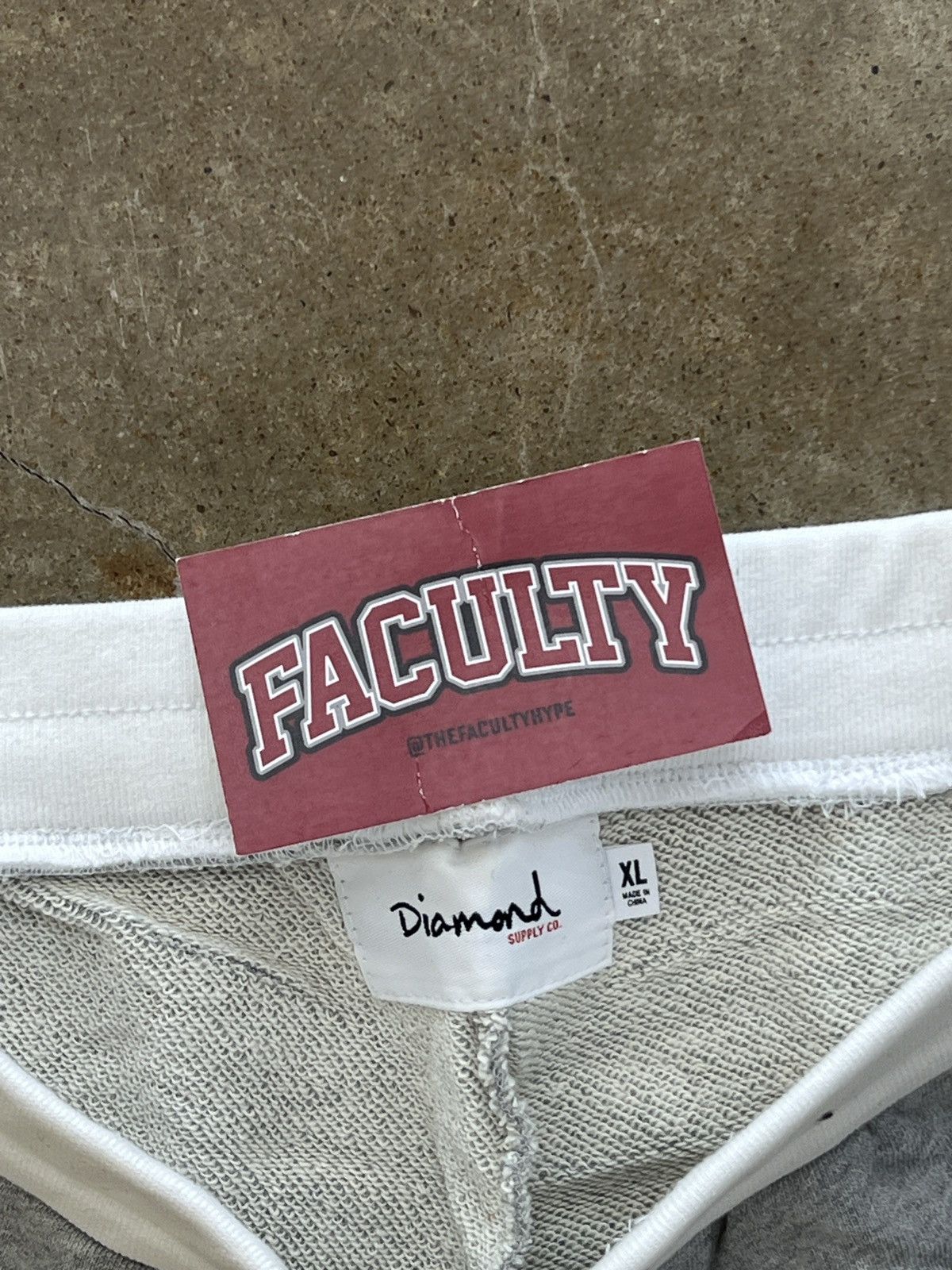 Diamond Supply Co. Diamond Supply Sweatshorts Grey XL Size 36" / US 14 / IT 50 - 3 Thumbnail