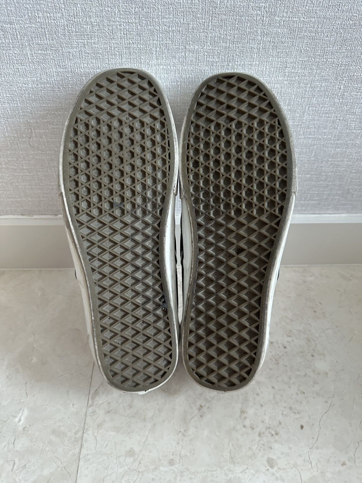 Vans Lucien Pellat-Finet Skull Marijuana Slip On Size US 9 / EU 42 - 7 Thumbnail