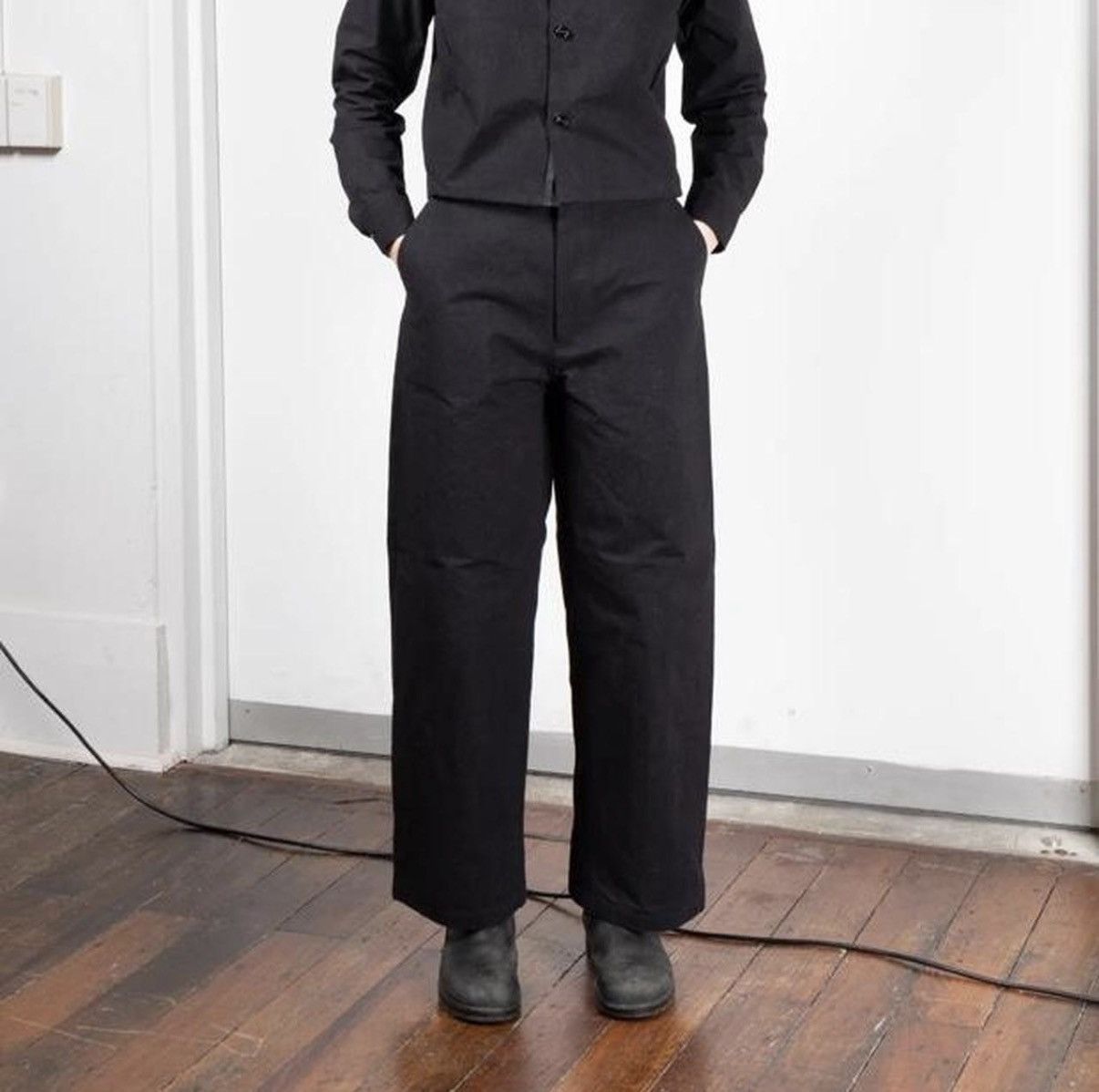MAN-TLE MAN-TLE W-R0P4 "High-Wide Pants" Black Wax Size 1/ S Size 26" / US 2 / IT 38 - 1 Thumbnail