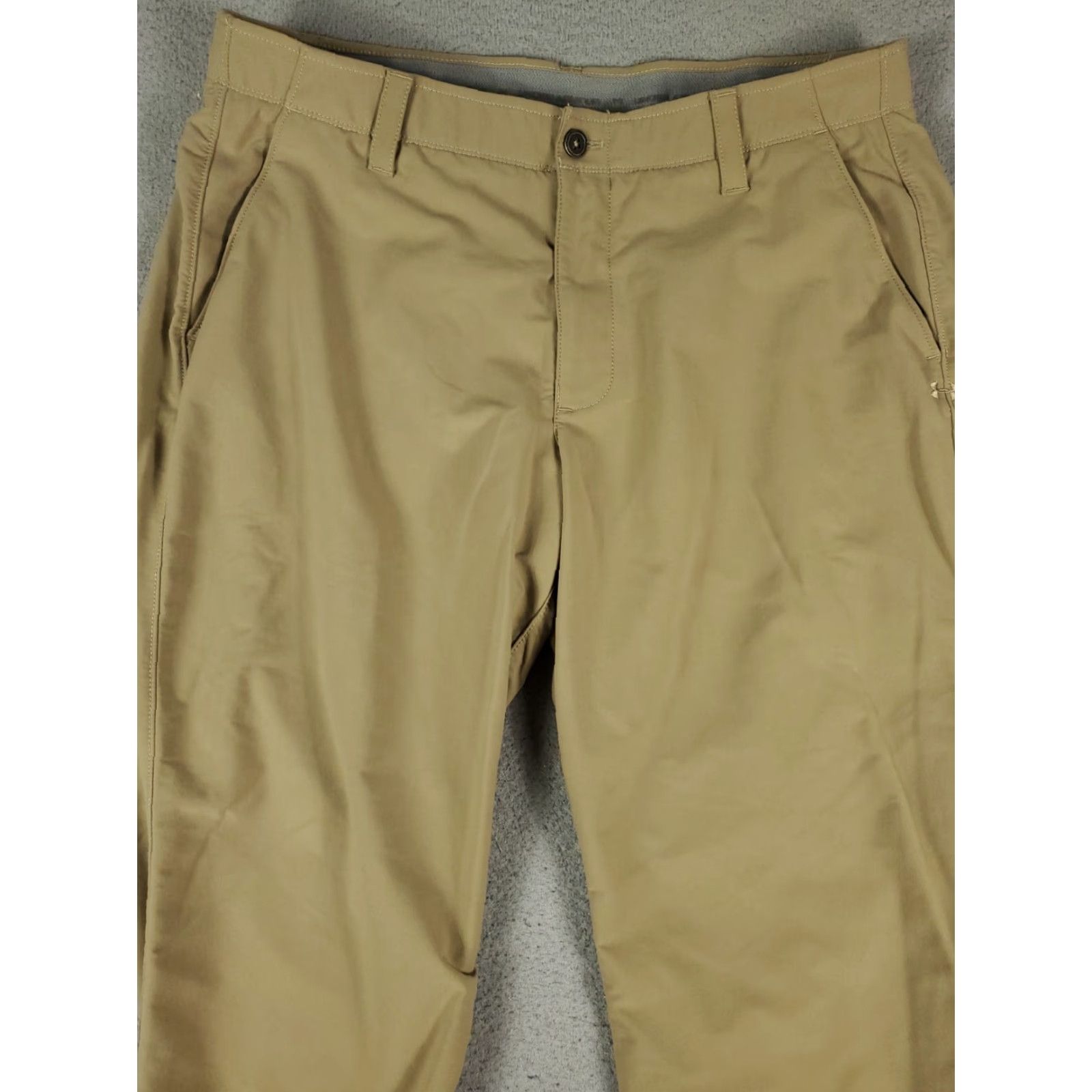 Under Armour Under Armour Chino Pants Mens 38x32 Beige Flat Front Stretch Golf Trousers Size US 38 / EU 54 - 2 Thumbnail